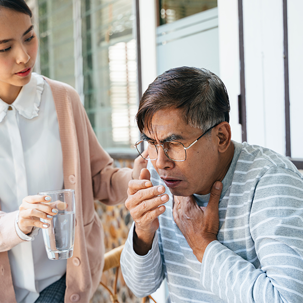 聲帶麻痺會好嗎？喉返神經受損導致單側聲帶麻痺的原因、症狀與治療方式