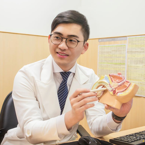 排尿不順竟是攝護腺癌晚期　達文西根除手術成功去除病灶