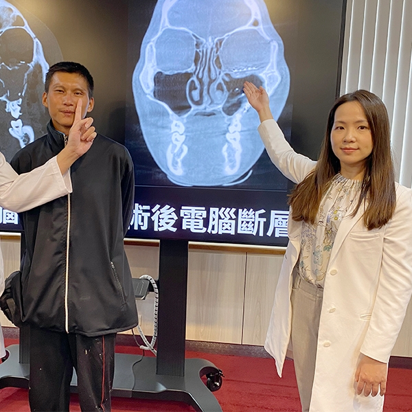 車禍後睜眼「雙影重疊」金幣數不清 手術助重見清晰視界